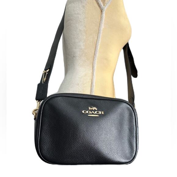 Coach Handbags - Coach Women’s Black Leather Crossbody Shoulder Camera Bag CA207